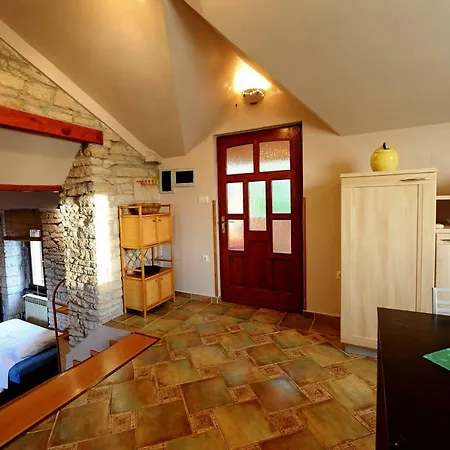 Paola Apartment *
