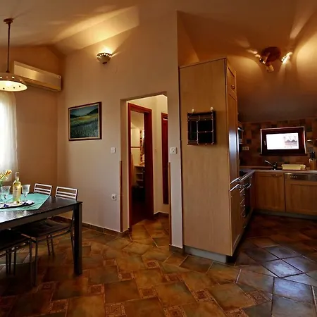 Paola Apartment Rakalj